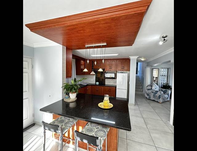 3 BEDROOM HOUSE FOR SALE IN REEBOK